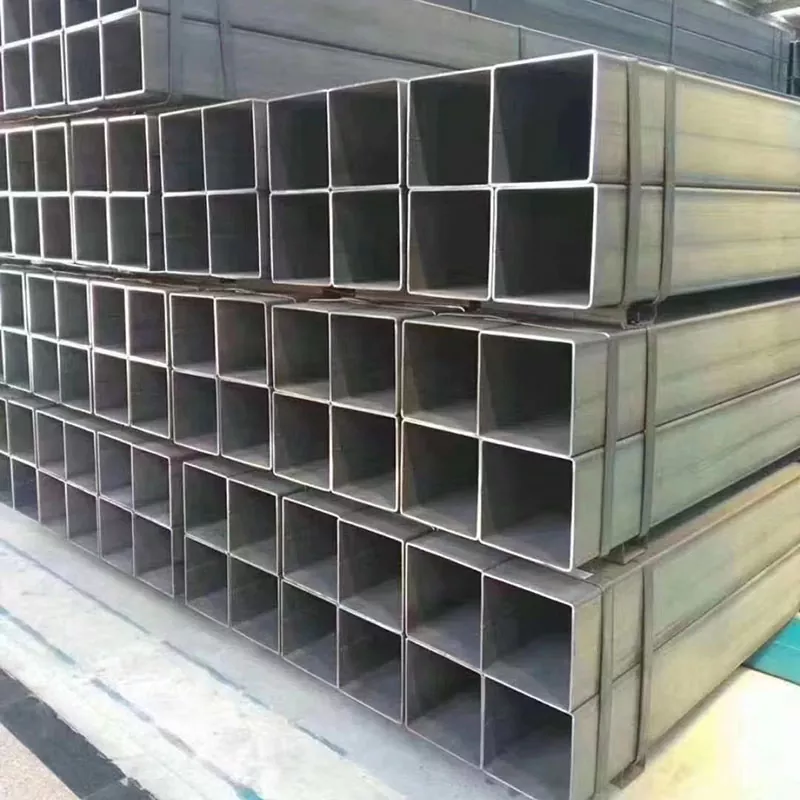 Juodas stačiakampis vamzdis