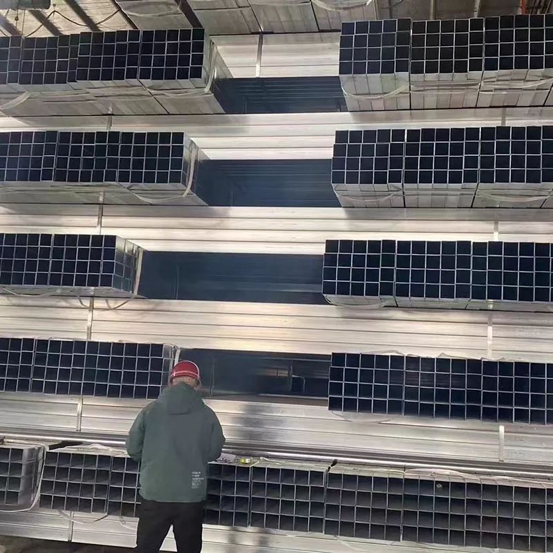 Mažo skersmens cinkuotas kvadratinis vamzdis